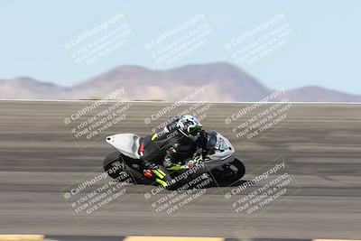 media/May-10-2025-Race Pace (Sat) [[db32fef2da]]/Vested/3-Bowl Set 1 (9am)/